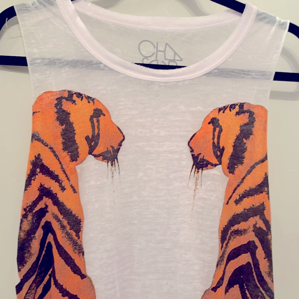 ❤️CHASER FACING TIGERS MUSCLE SLEEVELESS TEE❤️WORN ONCE!! - Picture 2 of 9